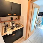 Cozy Bavarian Forest +pool +sauna +netflix 아파트 *