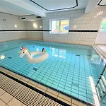 Cozy Bavarian Forest +pool +sauna +netflix 즈위젤